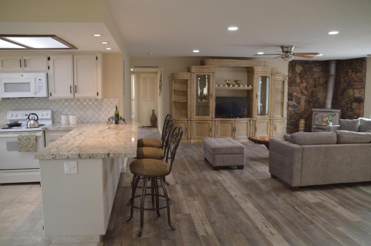 Beautiful 3 Bedroom Home Located Near Yosemite Oakhurst Exterior foto